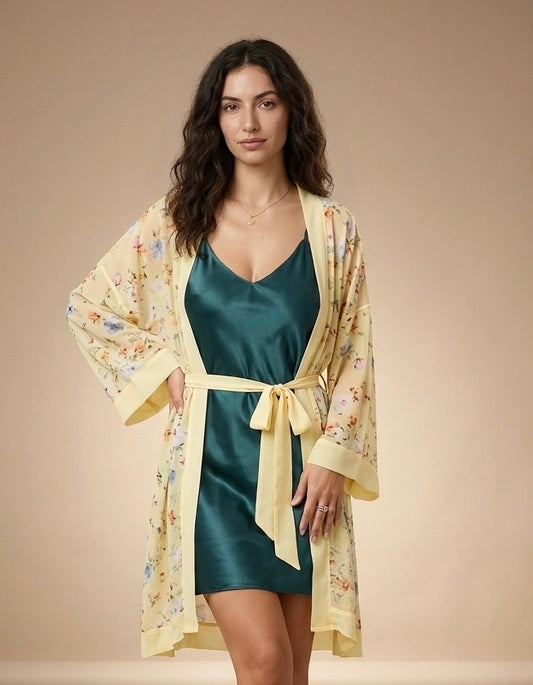 Oysho satin dress
Stradivarius robes medium (2pcs) #60029